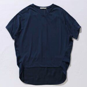 Japanese Brand "Natural Beauty Basic" Patched V-Neck Blouse - One Size